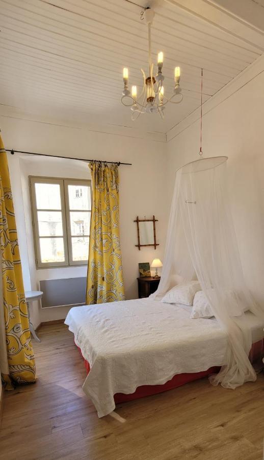 Casa Anna Apartment Калви Екстериор снимка