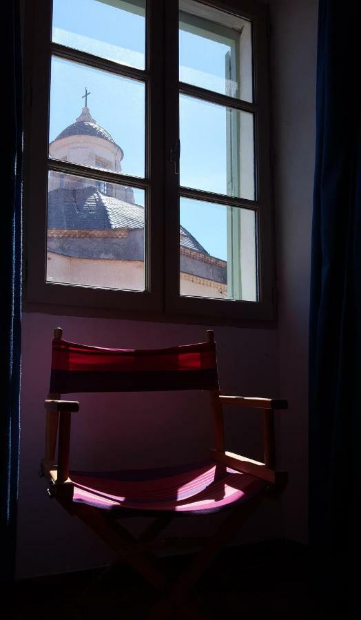 Casa Anna Apartment Калви Екстериор снимка